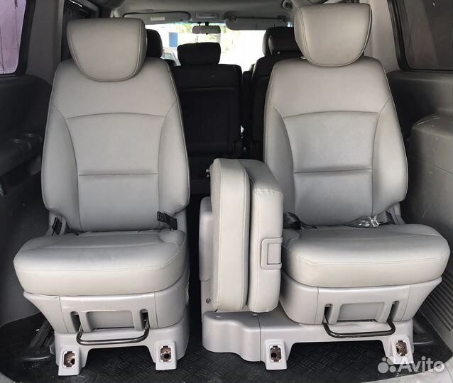 3й ряд сидений Hyundai Grand Starex