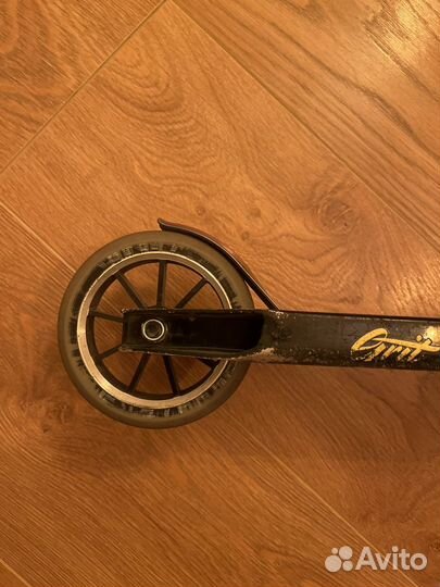 Трюковой самокат Grit Battle Bars