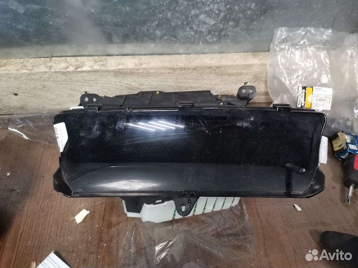 Спидометр на Toyota Opa ZCT10