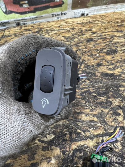 Кнопка подсветки Рено Лагуна 2