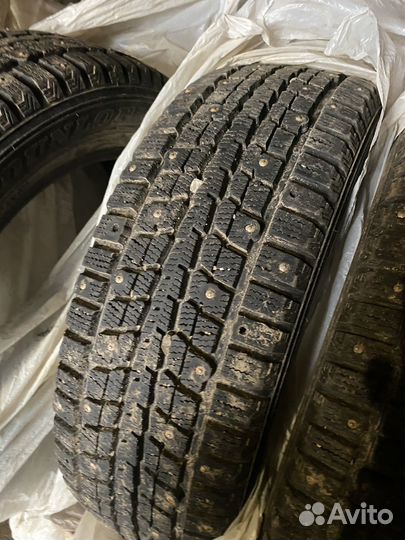 Dunlop SP Winter Ice 02 205/60 R16