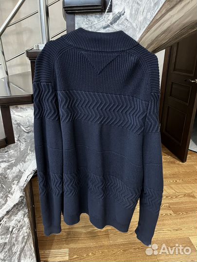 Кофта Tommy Hilfiger на молнии