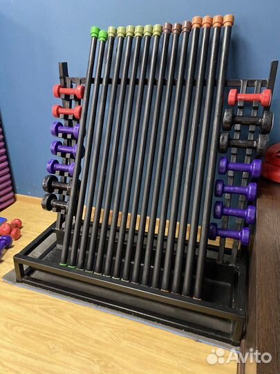 Набор штанга и гантели и другое оборудование