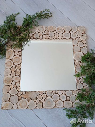 Зеркало из можжевельника