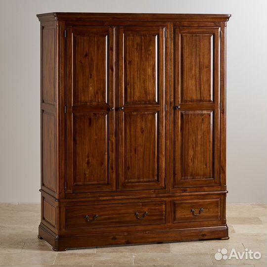 Шкаф четырехдверные распашные