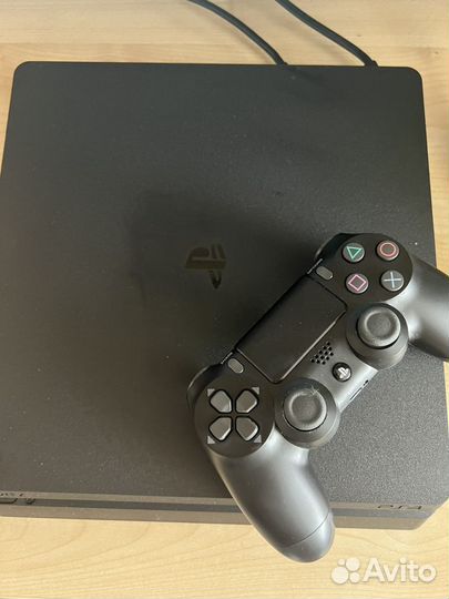 Sony PS4 slim