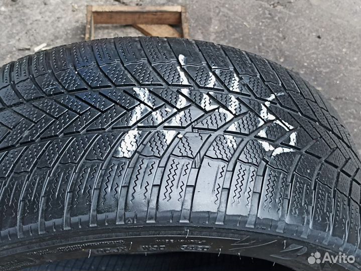 Bridgestone Blizzak LM-005 245/40 R18 97V