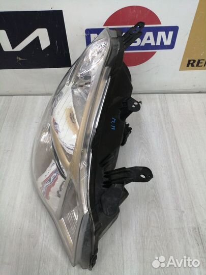 Фара Nissan almera G15 Прав