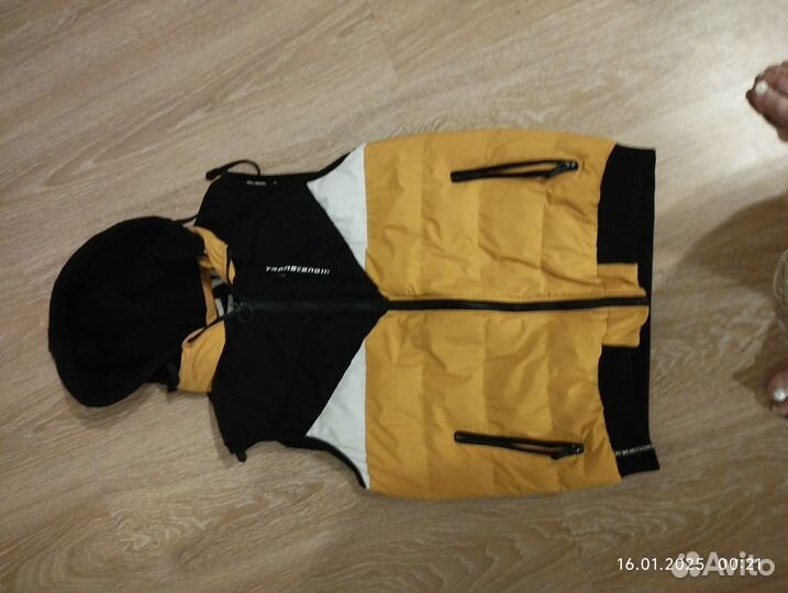 Толстовка на молнии с капюшоном