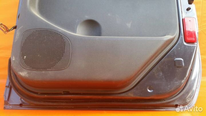 Дверь задняя правая Nissan Navara D40 2004-2015