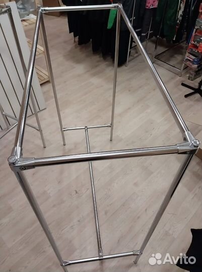 Вешало напольное