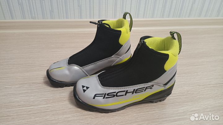 Лыжные ботинки р.35