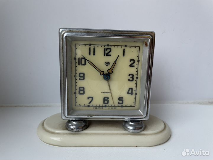 Часы-будильник СССР