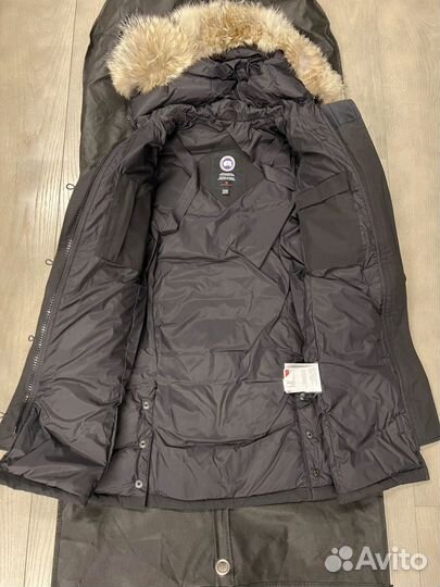 Пуховик Canada Goose