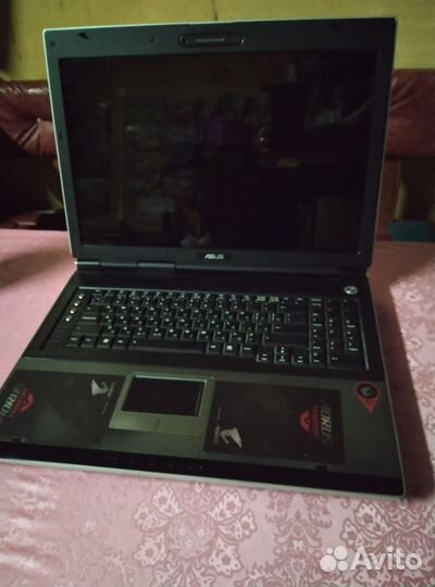 Ноутбук asus