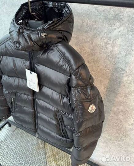 Пуховик Moncler