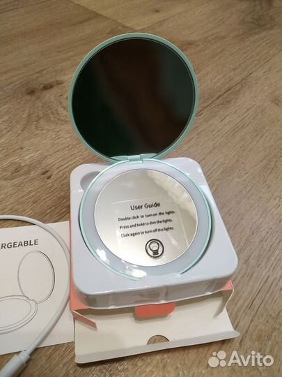 Зеркало с подсветкой карманное