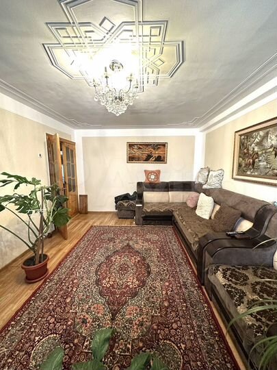 5-к. квартира, 100 м², 3/5 эт.
