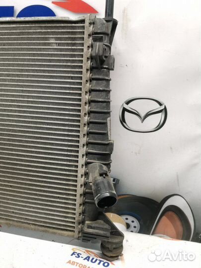 Радиатор охлаждения Ford Focus 2 универсал 1.6