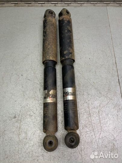 Амортизатор задний Volkswagen Caddy 3 1.9 BLS 2008