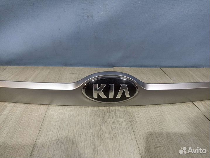 Молдинг крышки багажника Seltos Селтос