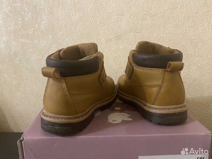 Ботинки осенние