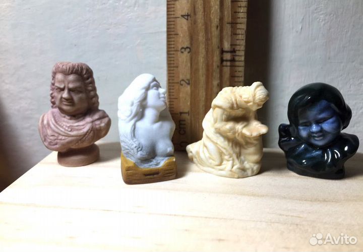 Миниатюрные статуэтки, копии известных скульптур