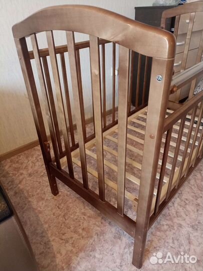 Детская кроватка