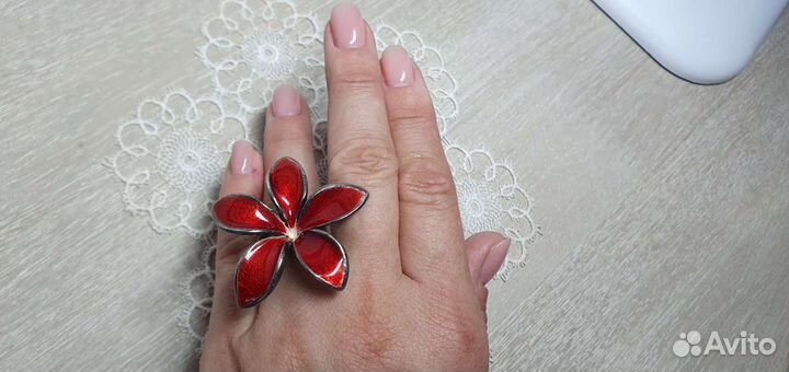 Кольцо женское