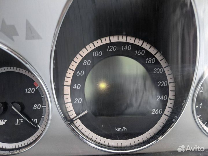 Панель приборов (щиток) Mercedes-Benz C-Класс