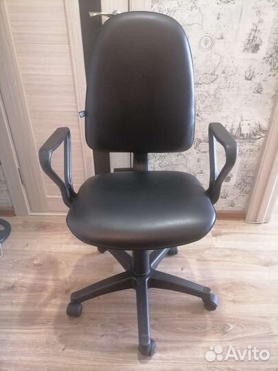 Компьютерное кресло кресло руководителя