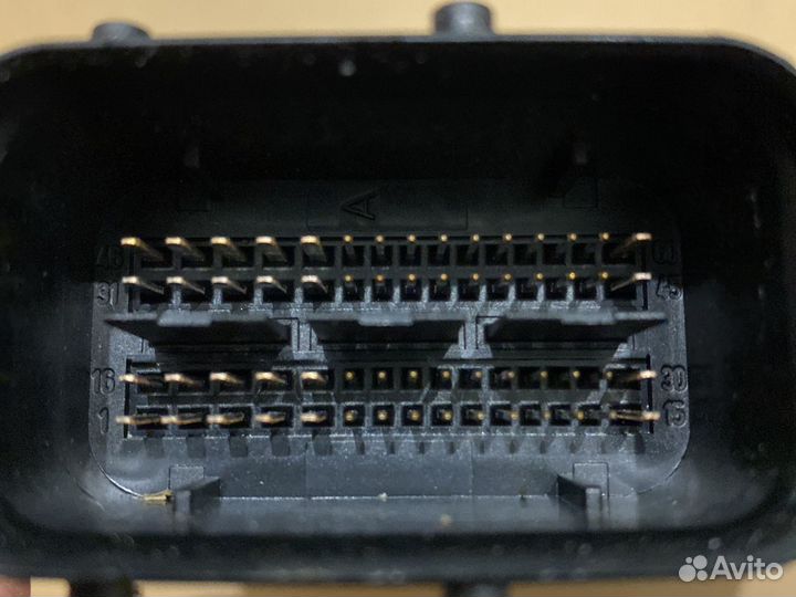 Блок управления двигателем Audi A6 C6 4.2 FSI BVJ