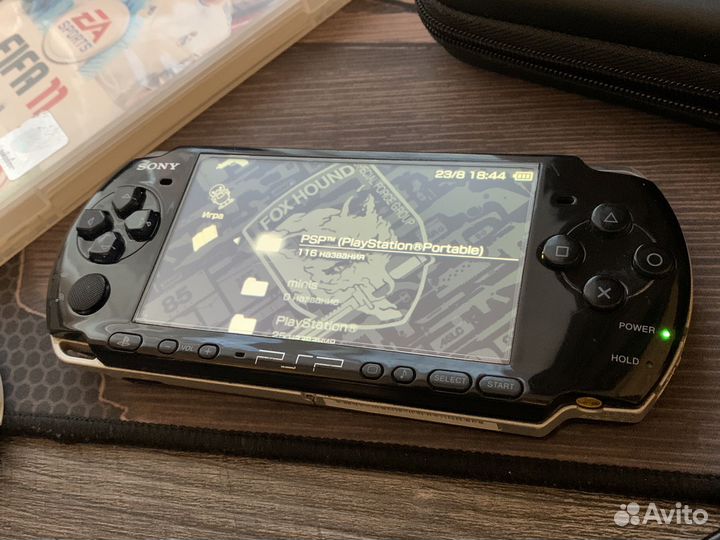 Sony PSP 3008 Piano Black 64gb 7500 игр (комплект)