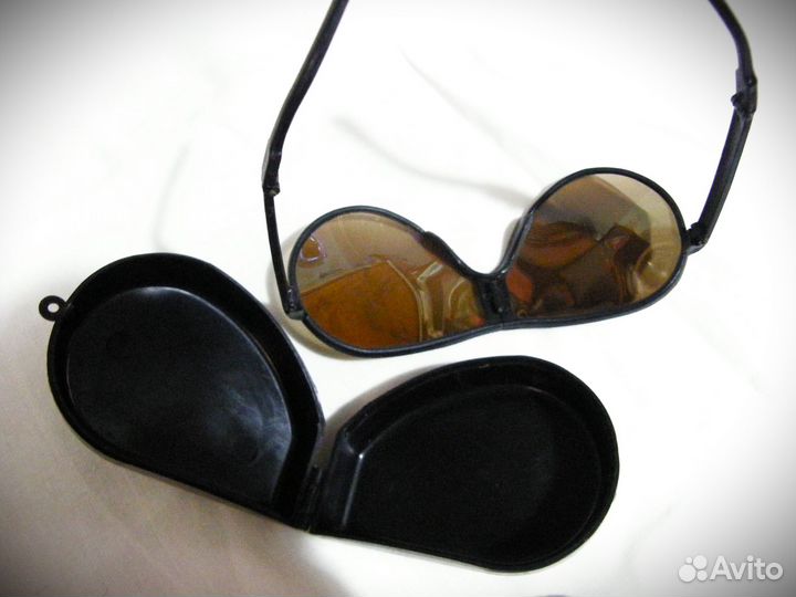 Солнцезащитные очки Ferrariri