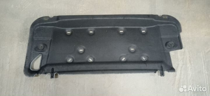 Изолятор капота Range Rover Evoque 2012-2018