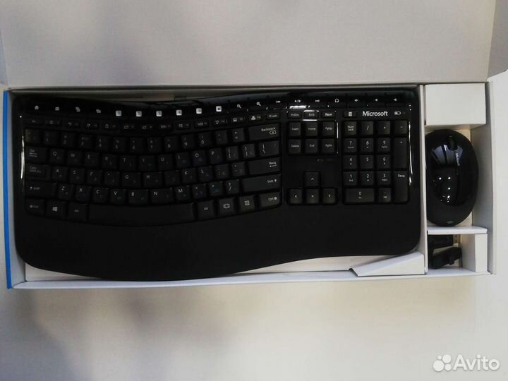 Клавиатура с мышью Microsoft Comfort 5050