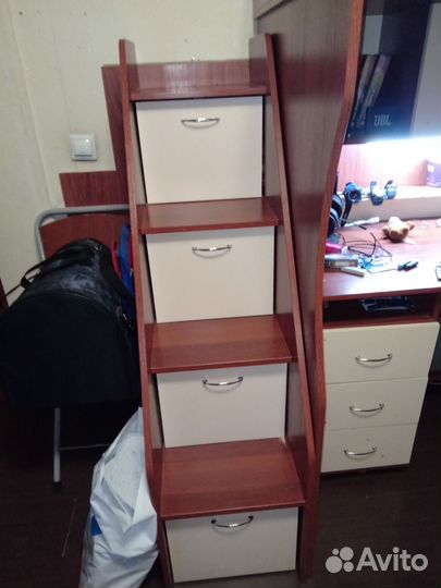 Кровать чердак со столом и шкафом бу