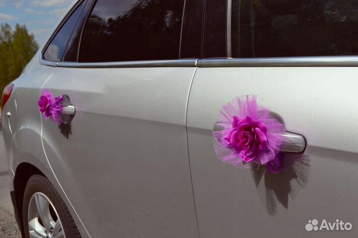 Свадебные украшения на машину