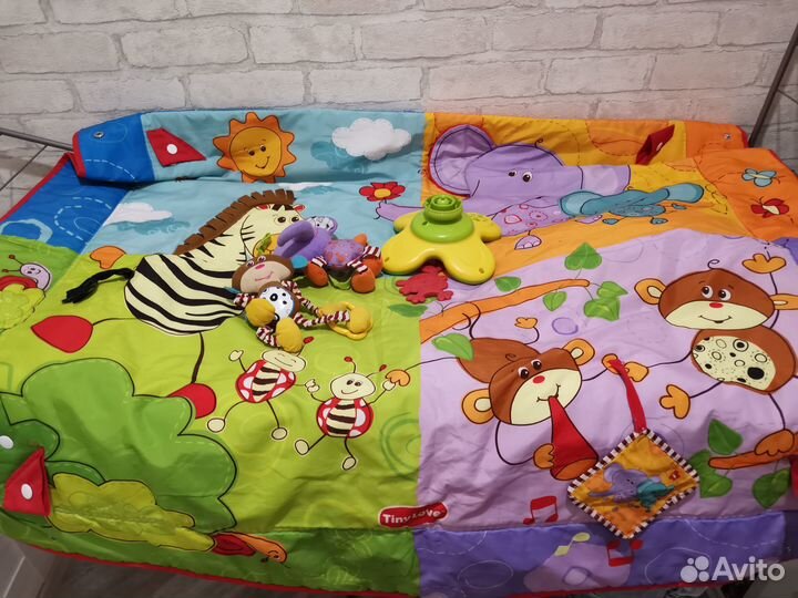 Развивающий коврик tiny love safari