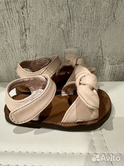 Сандалии для девочки 22 размер