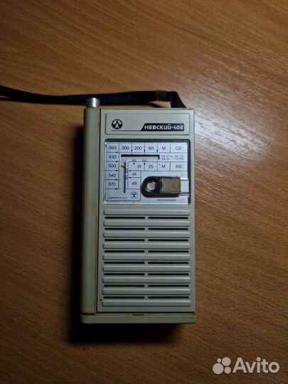 Радиоприемник «Невский-402»