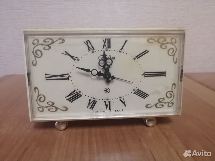 Настольные часы