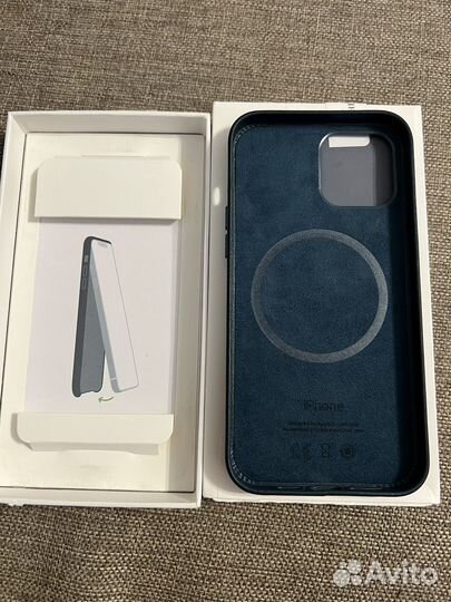 Чехлы на айфон