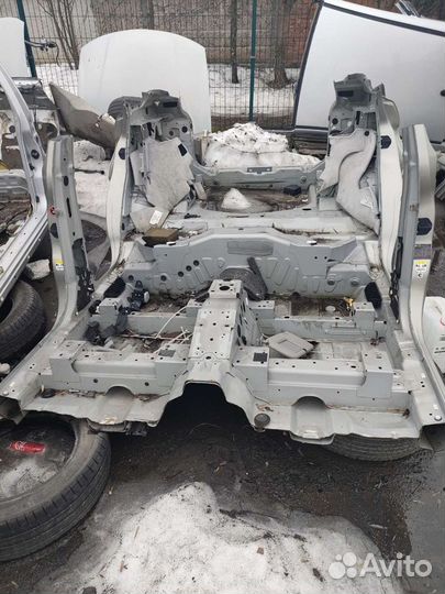 Части кузова ренж Ровер эвок.мало б/у