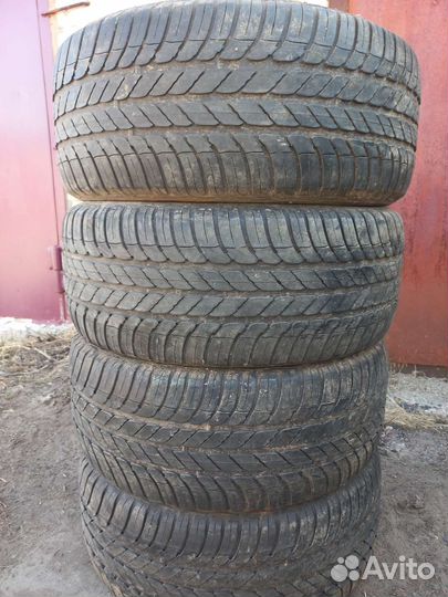 Goodyear OptiGrip 215/55 R16