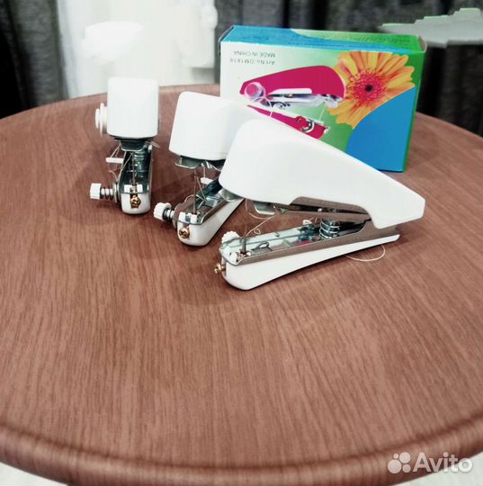 Портативная ручная машинка для шитья