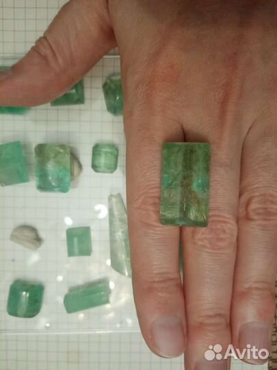 Изумруд берилл аквамарин друза кристалл васту