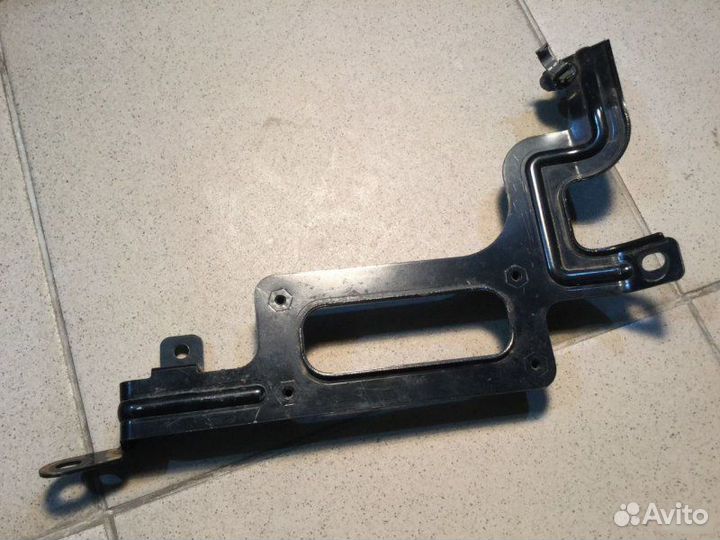 Кронштейн блока управления двс Kia Ceed 2012