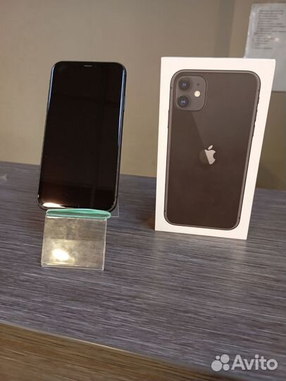 iPhone 11, 64 ГБ