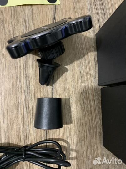 Магнитный держатель телефона с беспроводной зарядк